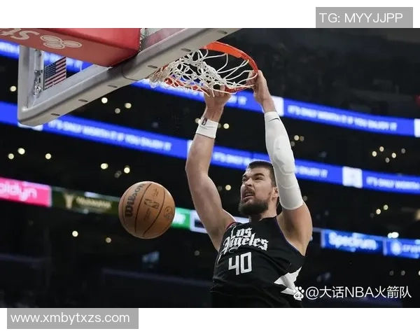 快船虽败犹荣！祖巴茨内线防守回暖，巴图姆火力全开，团队韧性初显